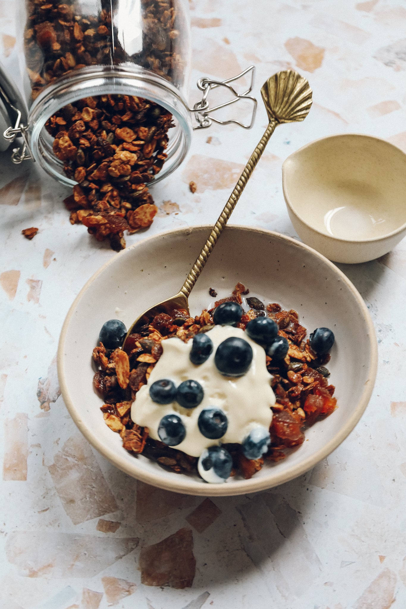 apricot granola