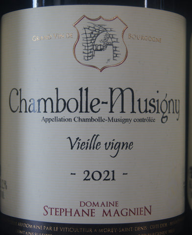 Familienweingut Magnien in Morey-Saint-Denis, geführt von Stéphane seit 2008, steht für Rotweine mit einzigartigem Terroir-Charakter aus Burgund
