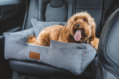 Luxuriöser Autositz für große Hunde – Gunmetal Grey