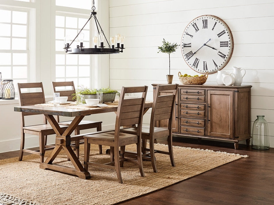 farmhouse chic dining room