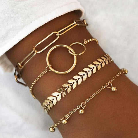 Pulseira Feminina Multicamadas Boho, Qual é a pulseira que está na moda?, Pulseiras para Mulheres Sofisticadas, Pulseira Vivara, Pulseira olho grego shopee, Pulseira multicamadas, Pulseira para mulheres, Pulseira Feminina Multicamadas Boho, Pulseira feminina multicamadas 4 peças, Pulseira feminina, Pulseira de Prata Feminina Búzios, joias Vivara, Joias