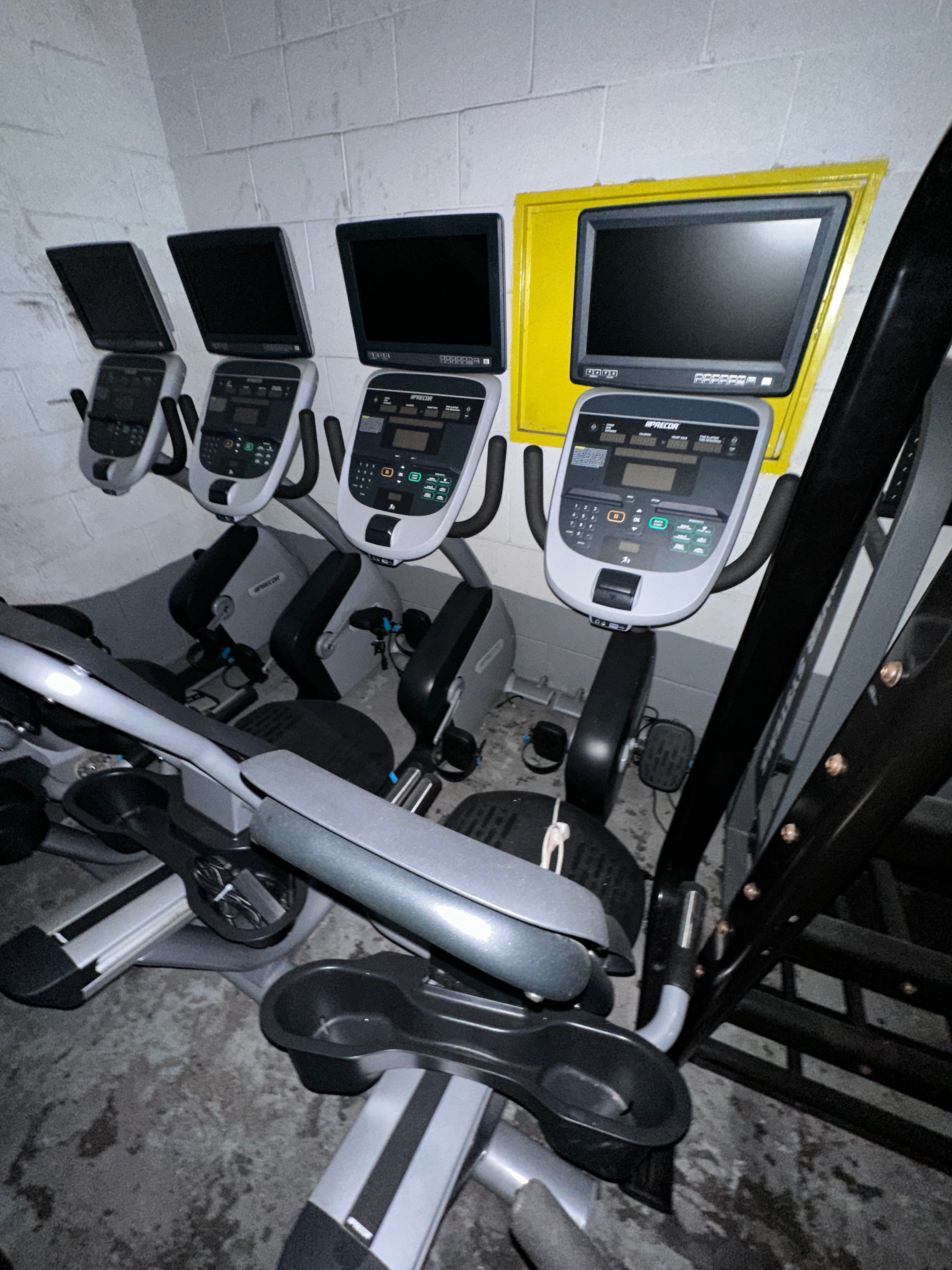 Pre-Owned Precor RBK 835 w/ P30 Console and 15" TV