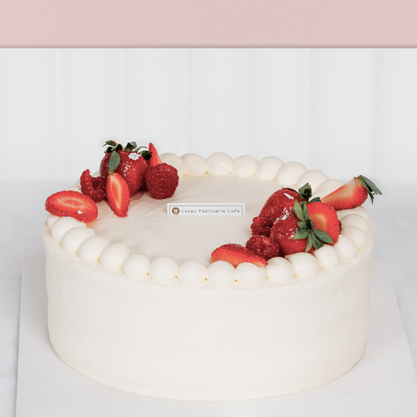 Strawberry Layer Cake - Style Sweet