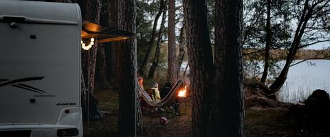 Quelle lampe solaire installer dans un camping ?