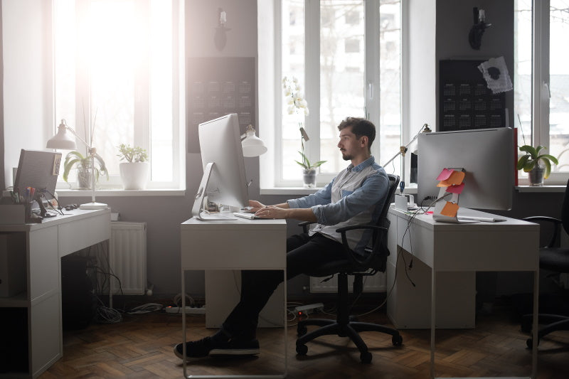 Quelle lampe de bureau murale installer dans mon espace de travail ?