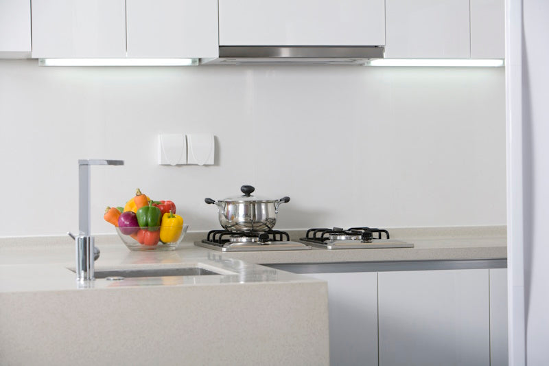 Réglette LED sans fil dans la cuisine : choix et installation
