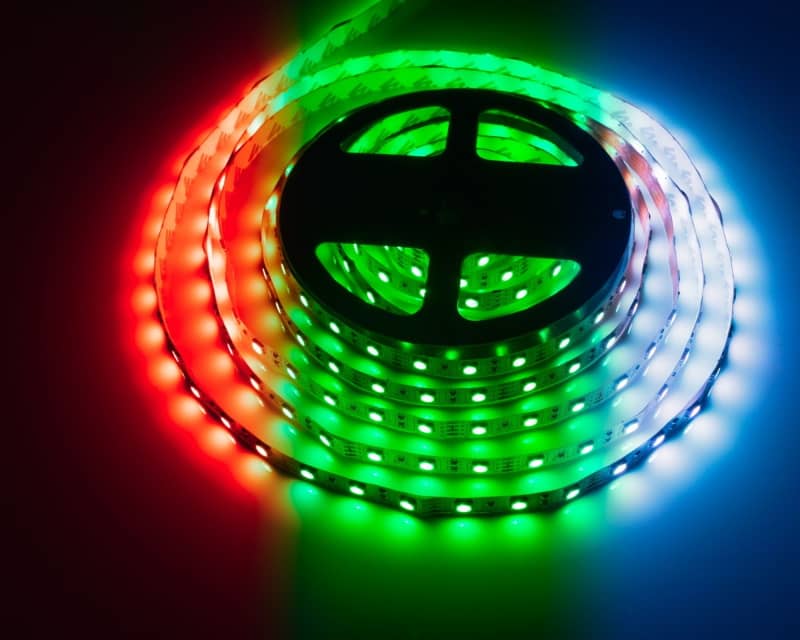 ruban LED multicolore, vert, bleu et rouge