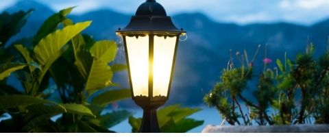 Installer une lampe étanche à l'extérieur : normes et luminaires adaptés