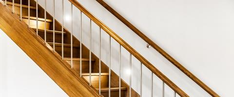 L'éclairage d'escalier automatique : avantages et installation