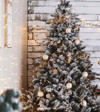 Comment installer une guirlande lumineuse sur un sapin ? –