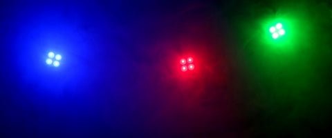 projecteurs LED rouge, vert et bleu