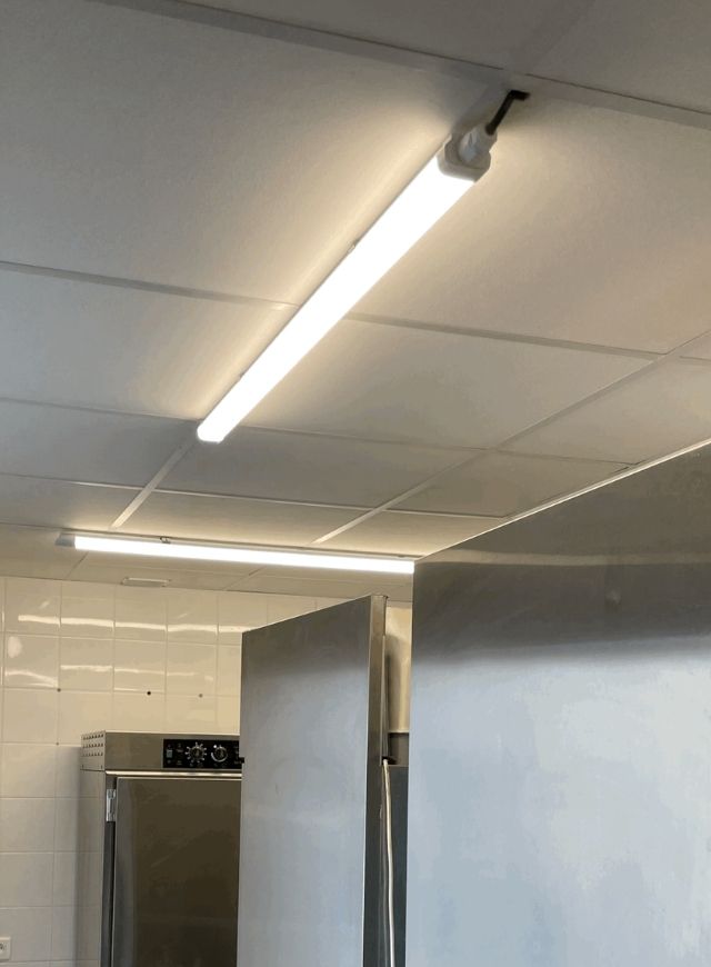 Réglette étanche LED cuisine