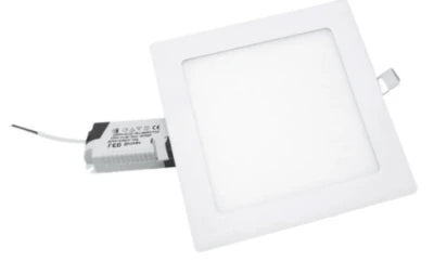 spot LED plat carré, pouvant être encastré au mur