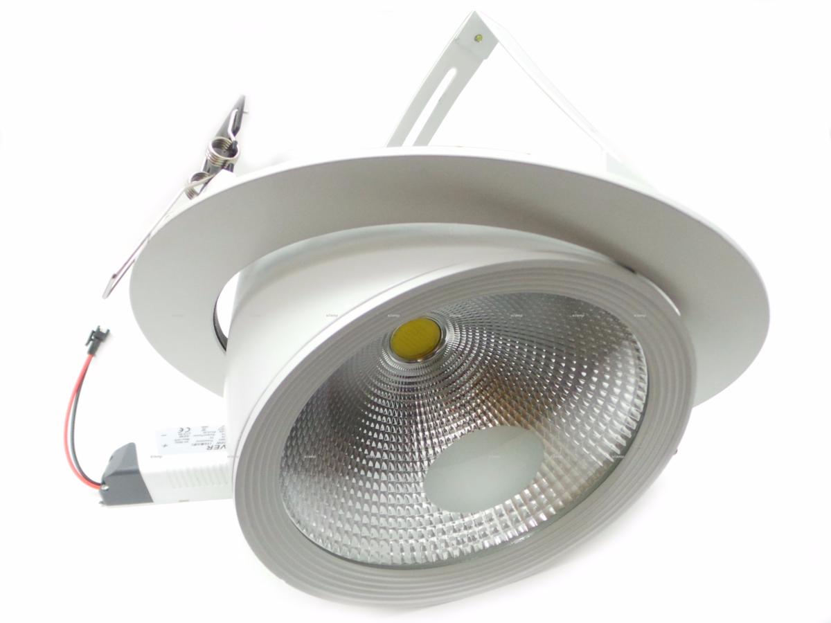 spot LED encastrable orientable de couleur blanche