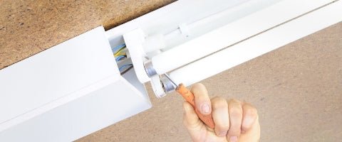 Guide d'installation d'un panneau LED au plafond