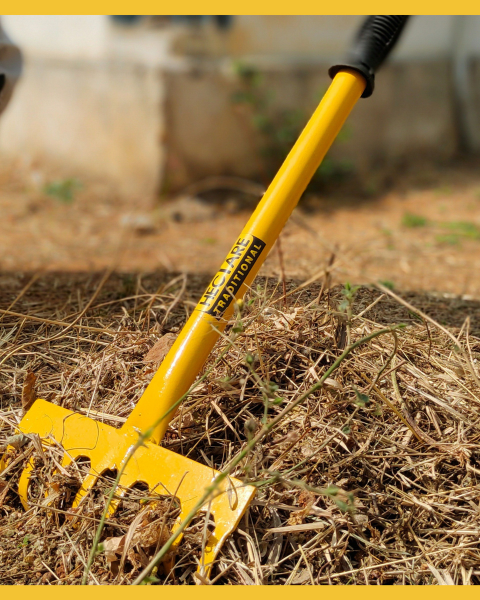 HECTARE TRADITIONAL GARDEN RAKE - HAND CULTIVATOR product  Image
