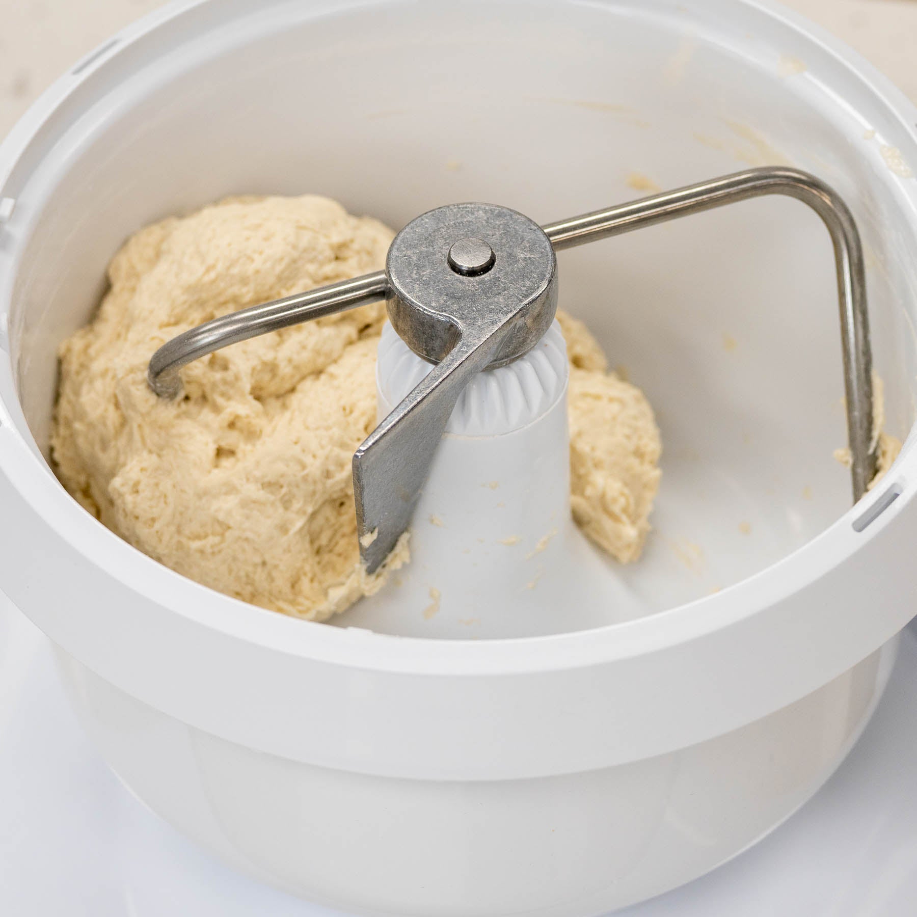 It's the base to a hand crank food processor. : r/thisisthatthing