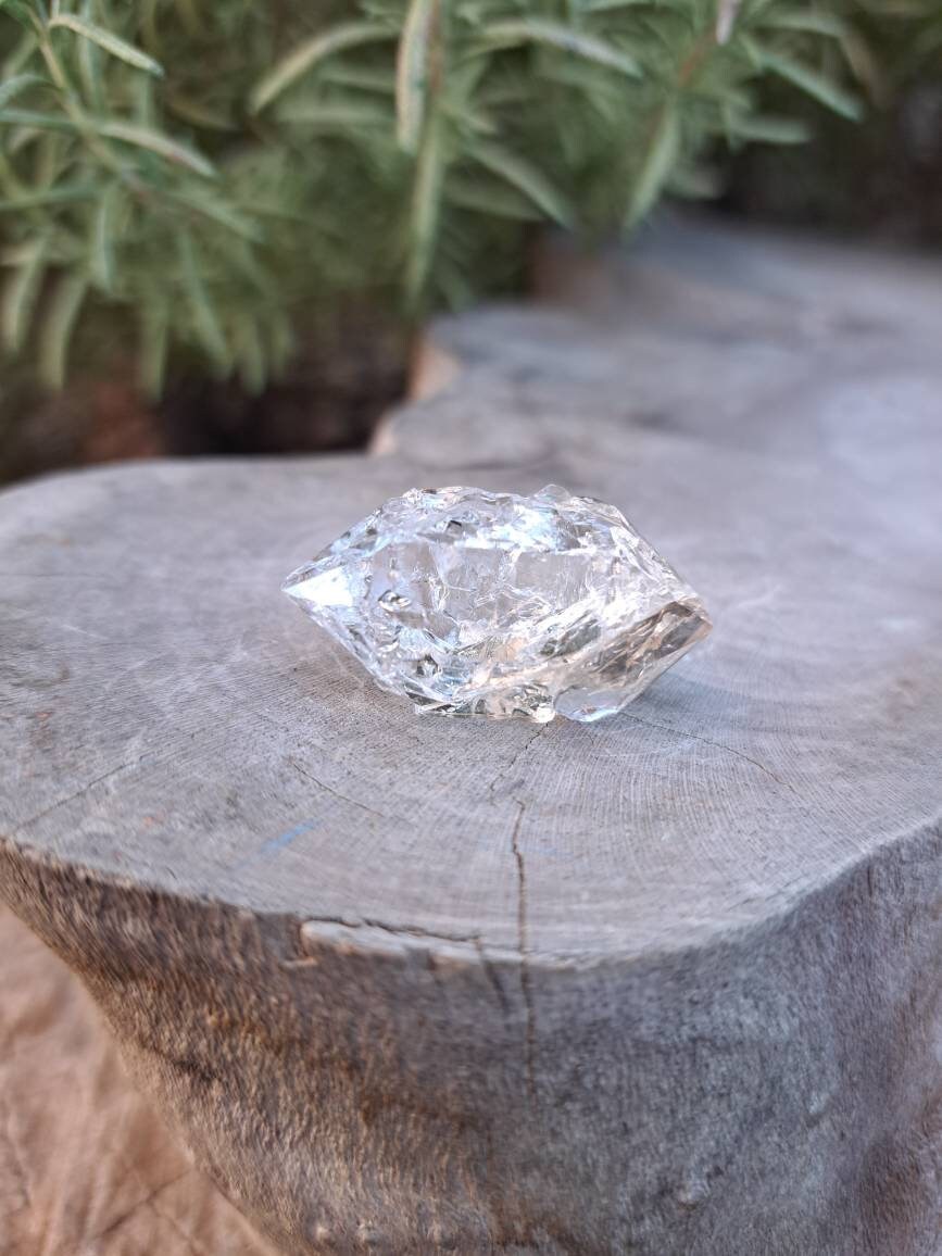 0.33 oz Herkimer Diamond Quartz Crystal from Turtle Clan Ridge in Fonda NY. 9.4 grams. H28