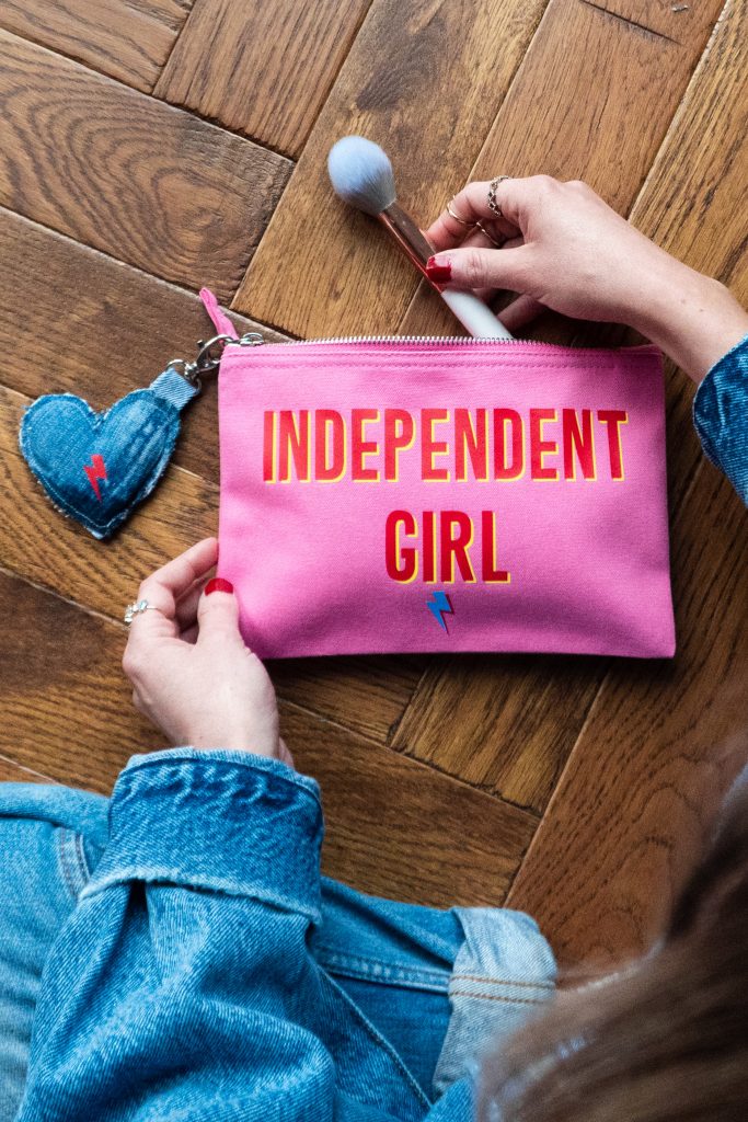 motivational independent girl slogan make up bag