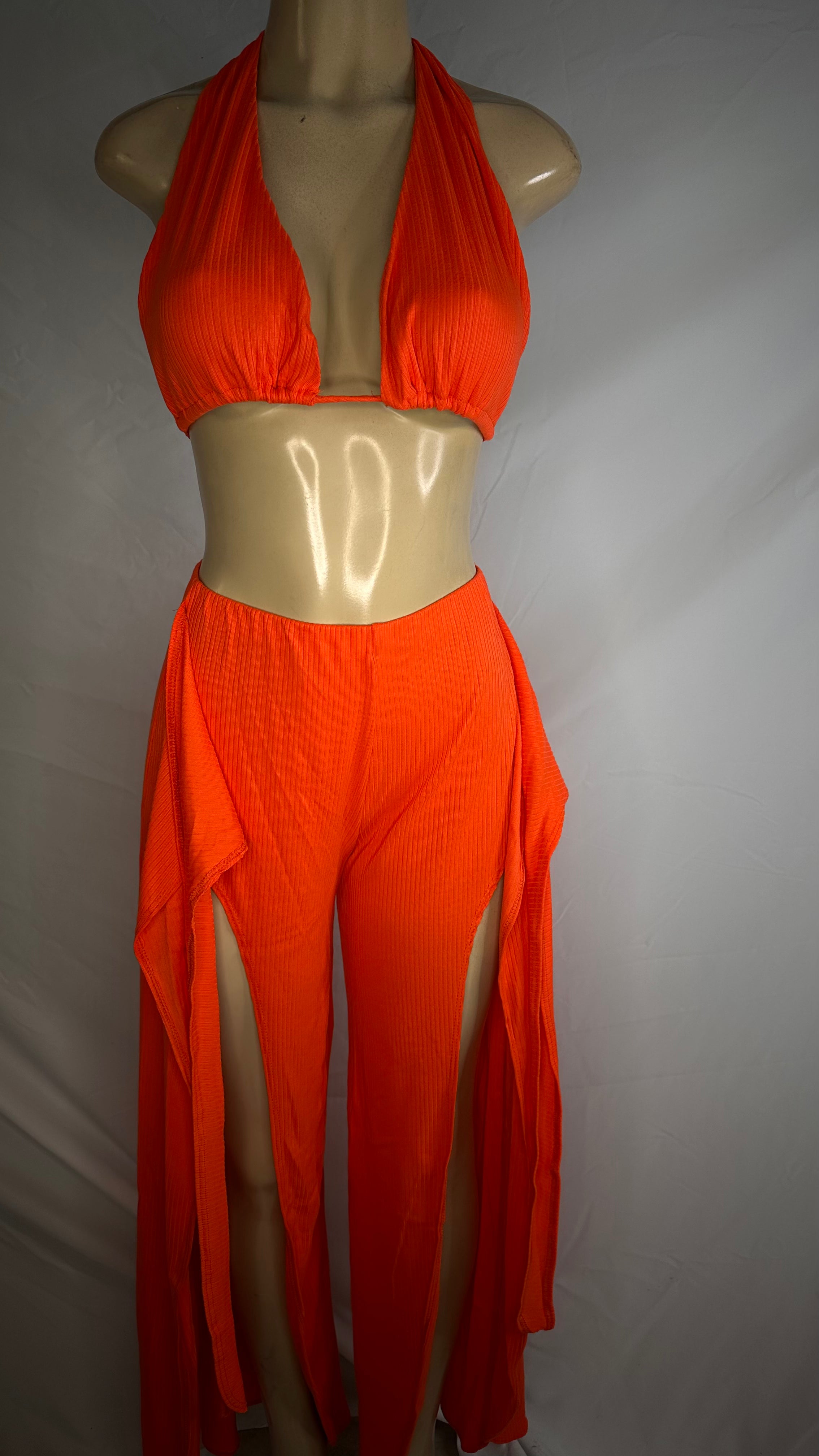 Vibrant orange beach set