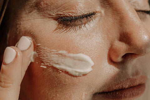 Tallow being used on face no clogging pores
