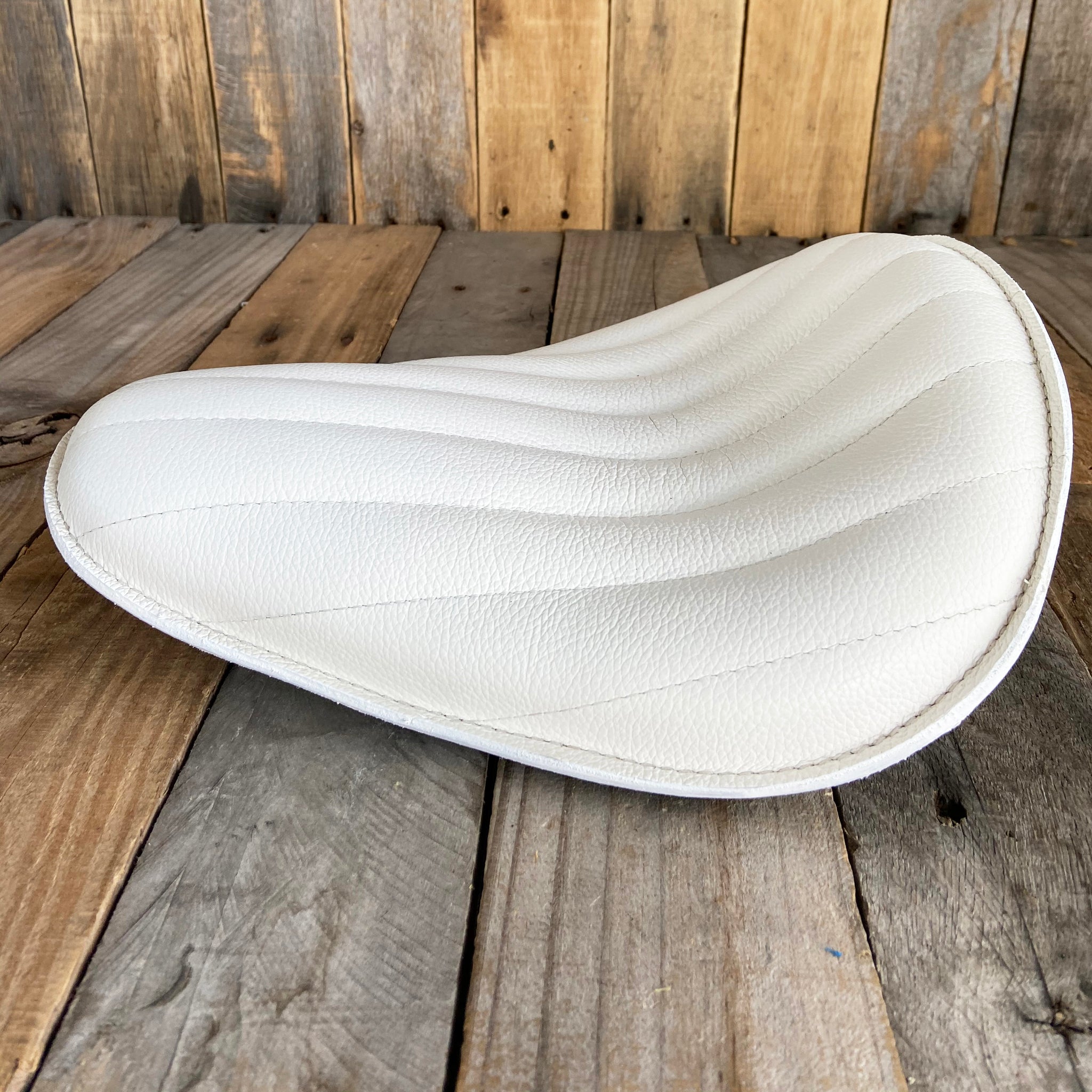 white bobber seat