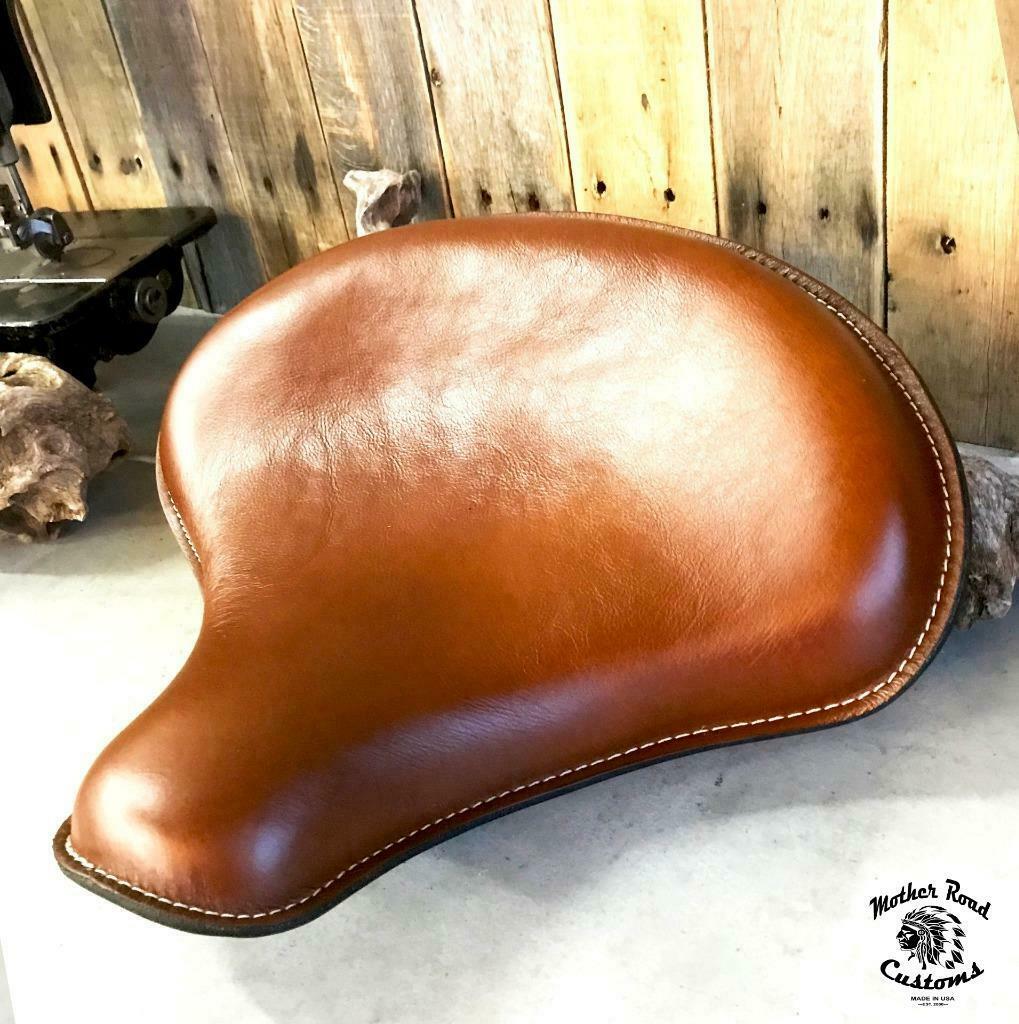 tan leather bike saddle