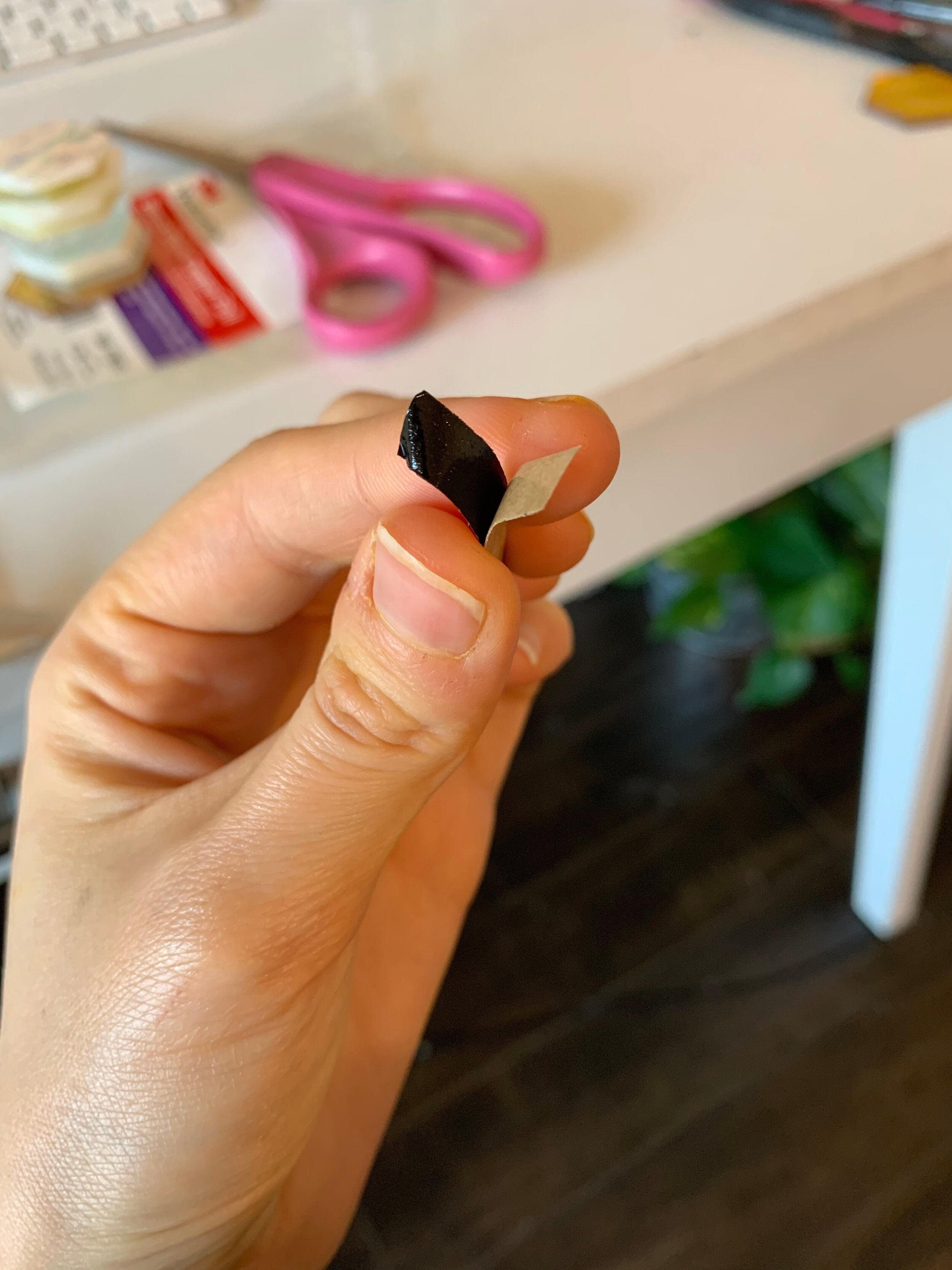 How likely is copper foil tape to hold up glass by itself? I keep seeing  artists using only copper tape, and SOMETIMES soldering just the corners to  attach hooks. Sometimes no solder