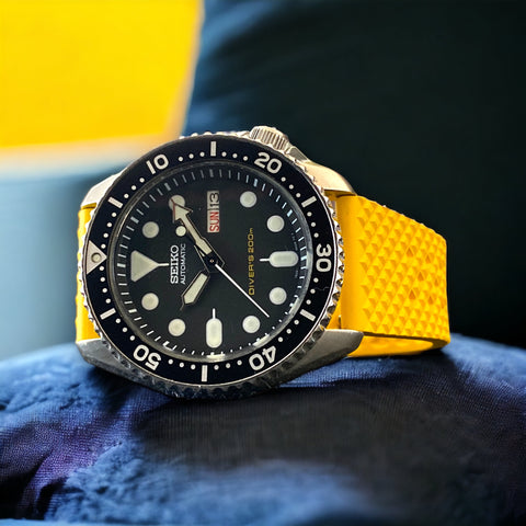 seiko skx007 is a strap monster