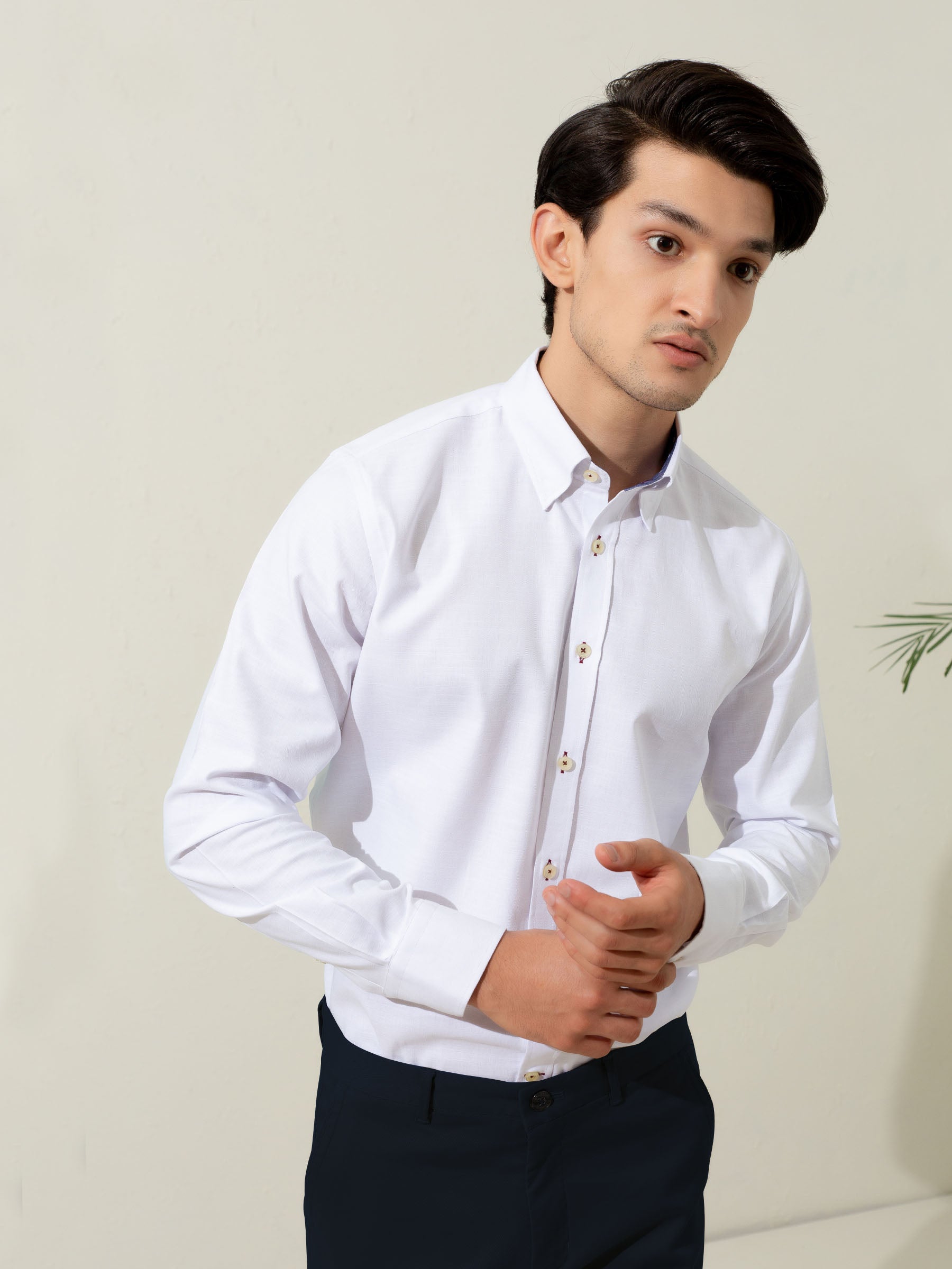 White Herringbone Shirt With Inside Collar Detailing – Brumano