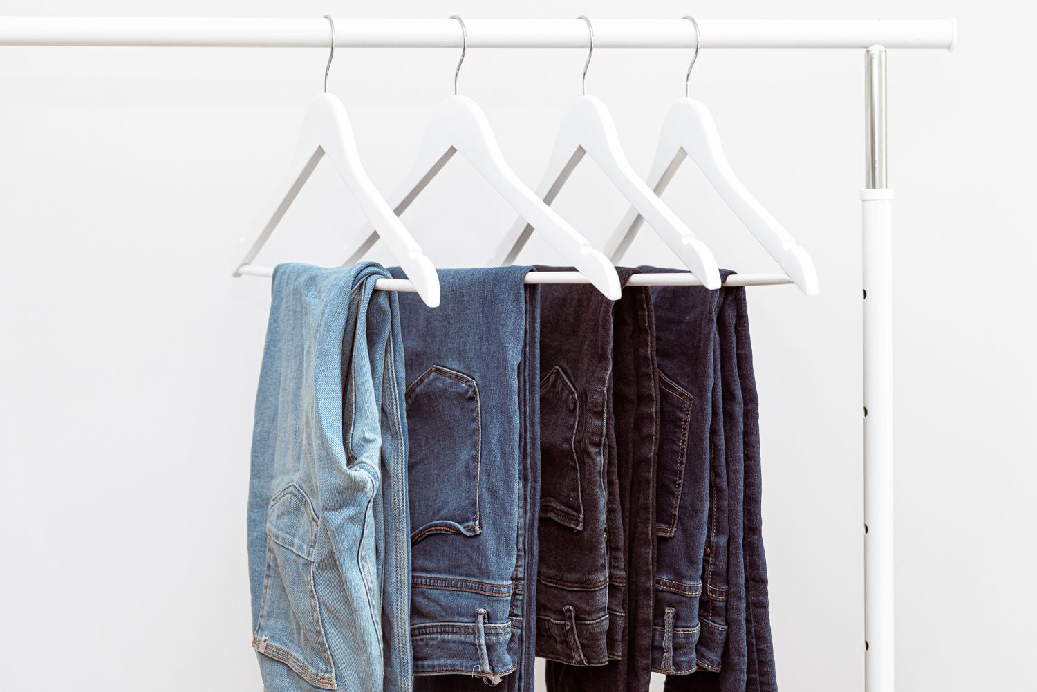 How To Hang Pants In A Closet?
