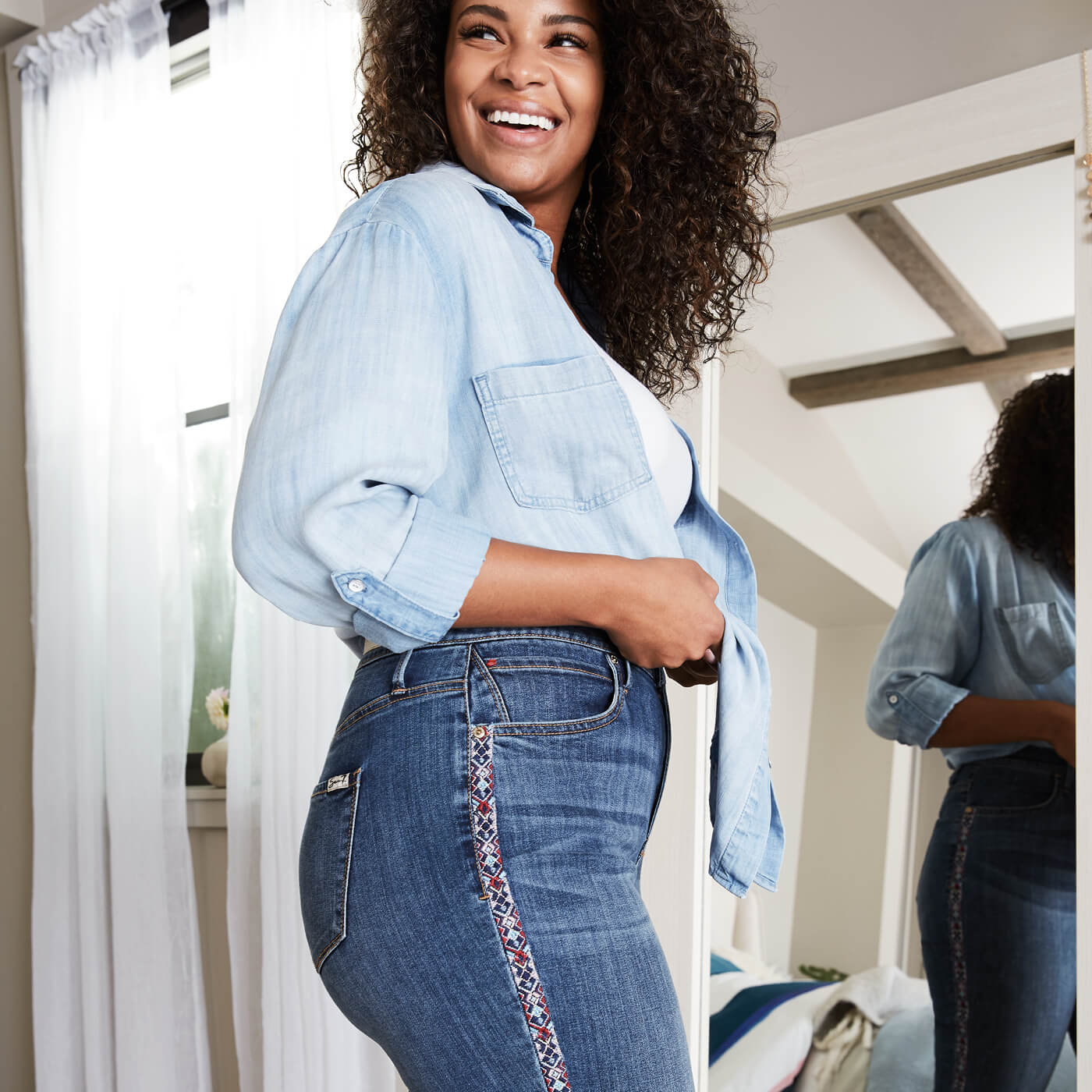 What Kind Of Jeans Should A Curvy Woman Wear?