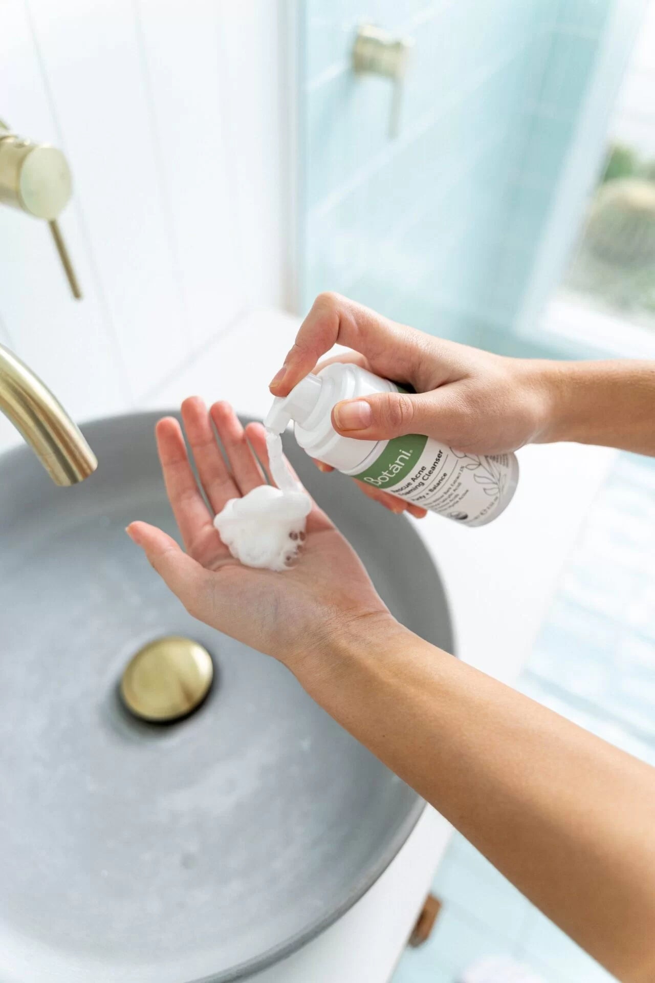 RESCUE ACNE FOAMING CLEANSER