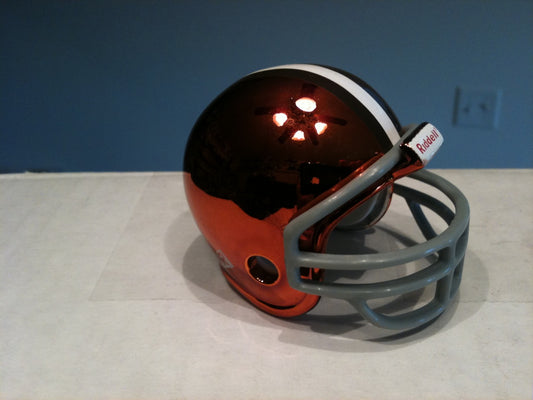 Philadelphia Eagles Riddell NFL Pocket Pro Helmet 1974-1995 Throwback –  WESTBROOKSPORTSCARDS