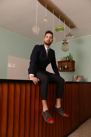 Pintta Footwear Company - Pintta Shoes: A career in fashion. Luís Contreiras has had a close affinity with the world of fashion since he was a teenager. Initially, his integration originated in the Algarve, the region where he grew up and began his career as a model.