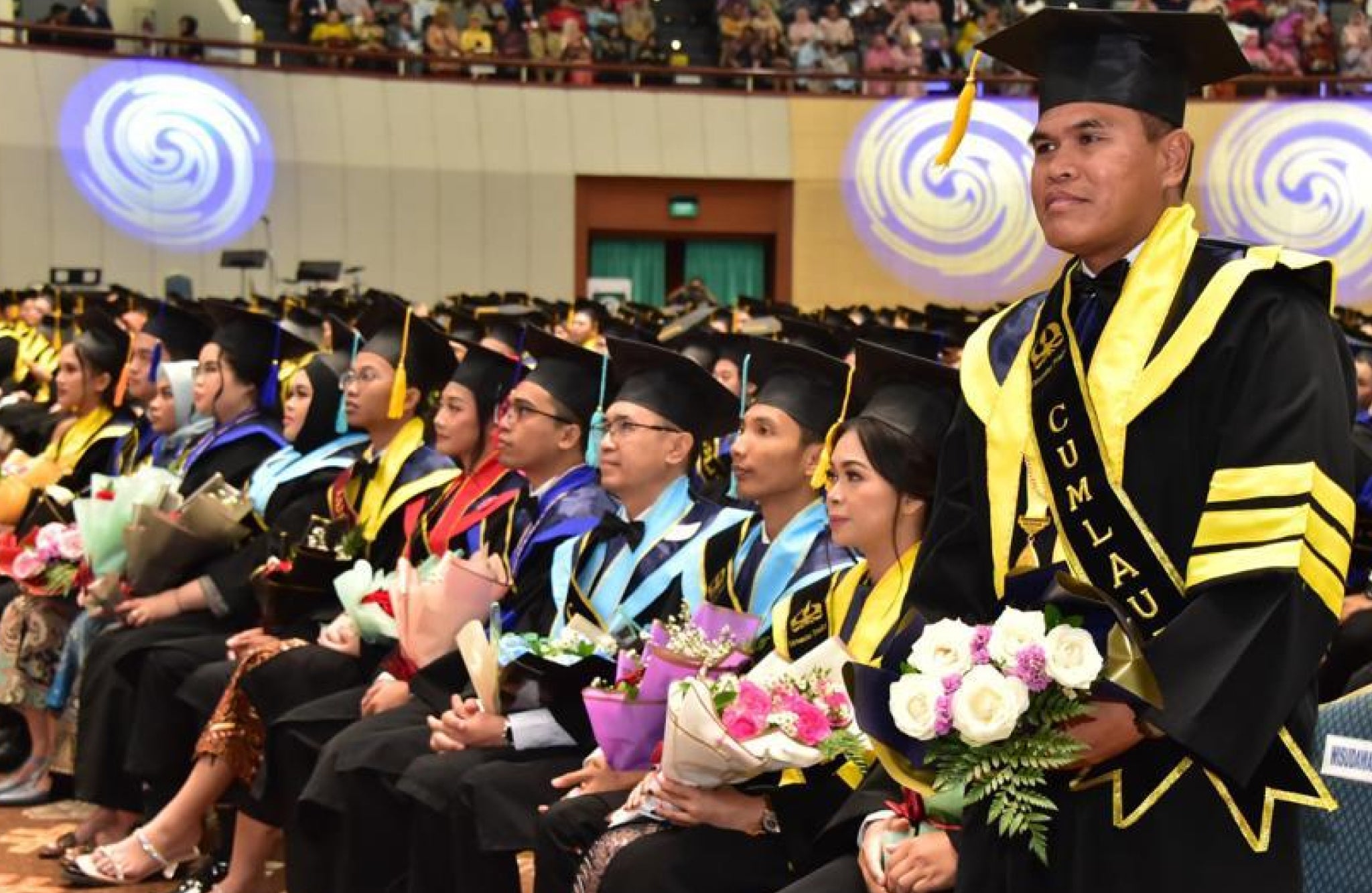 Bunga Wisuda Universitas Trisakti