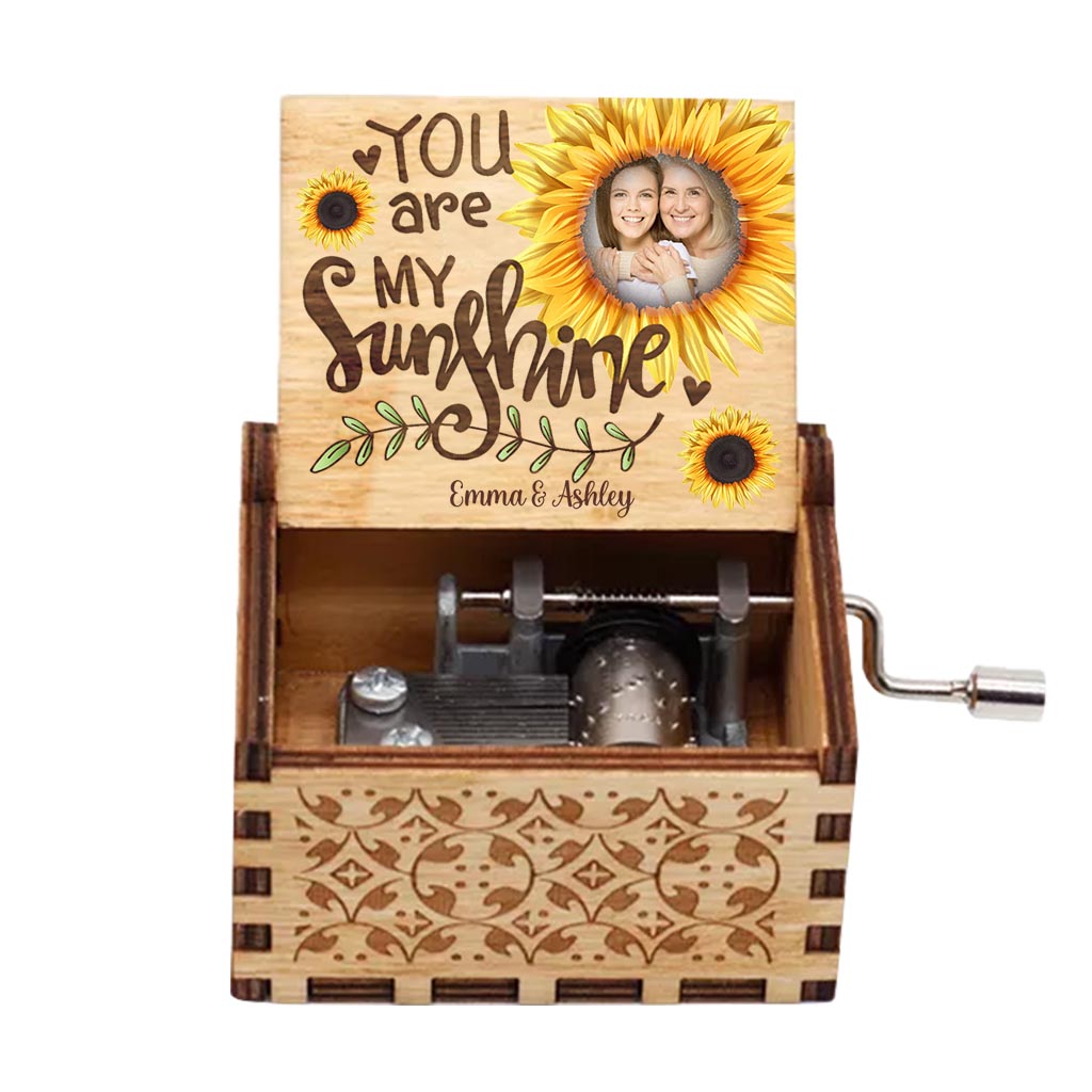 You Are My Sunshine - Personalized Mother's Day Mother Hand Crank Music Box