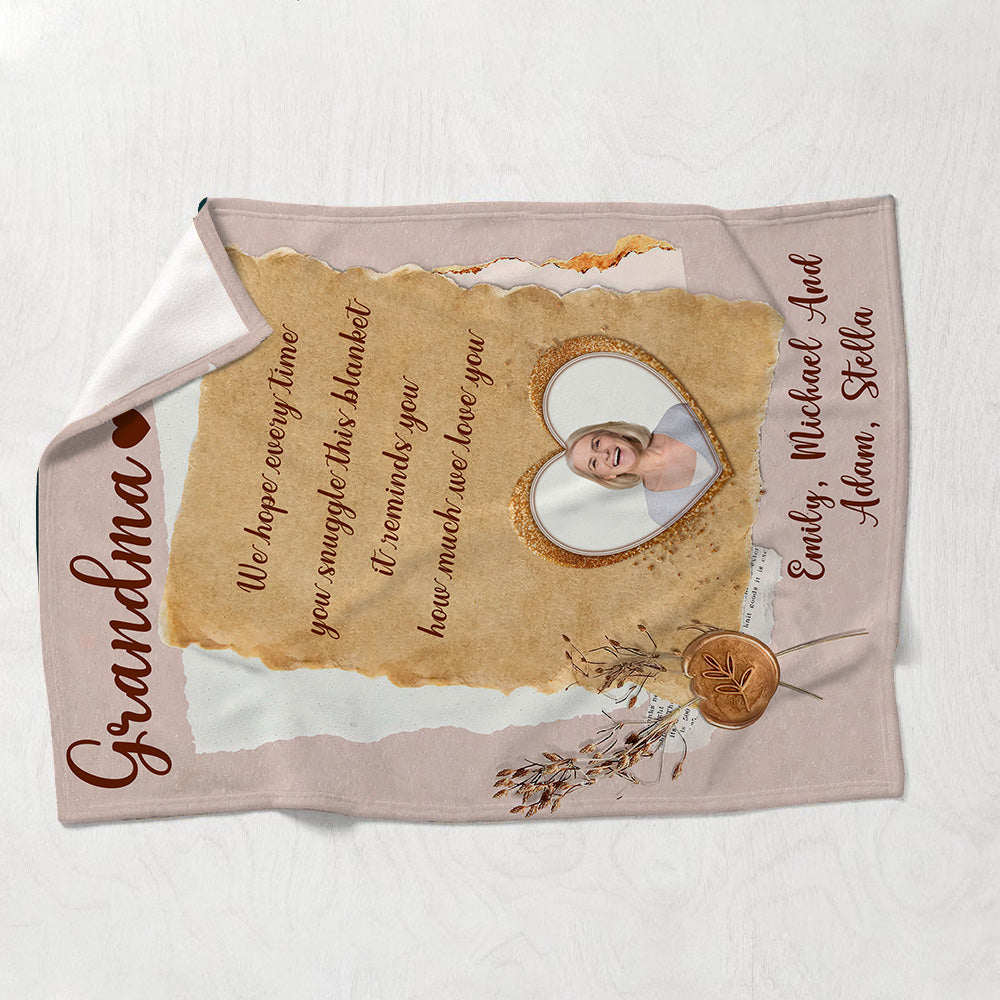 Grandma Mama - Gift for grandma, mom, dad, grandpa, aunt, uncle, sister, brother, husband, wife, friend - Personalized Blanket