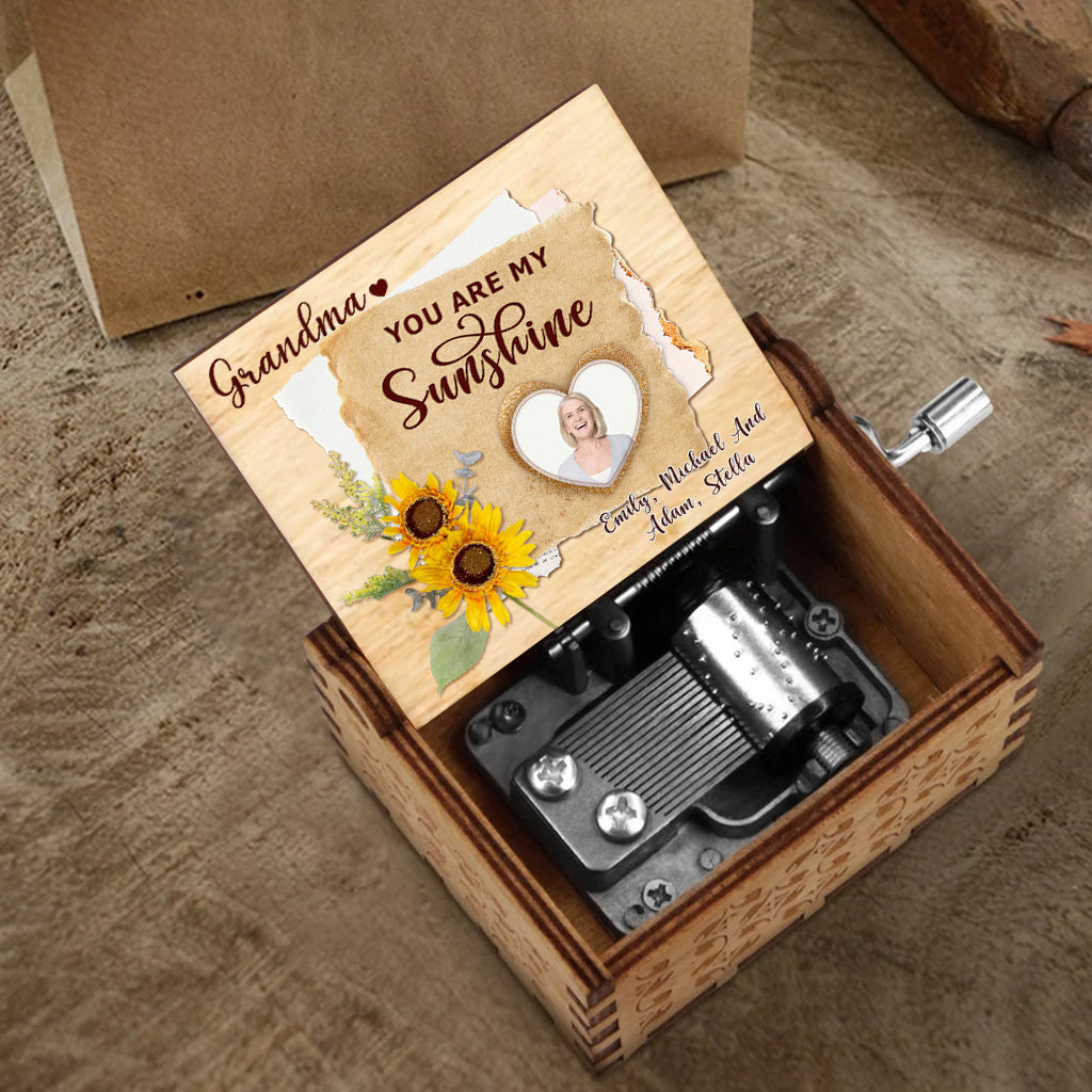 You Are My Sunshine - Personalized Mother's Day Grandma Hand Crank Music Box