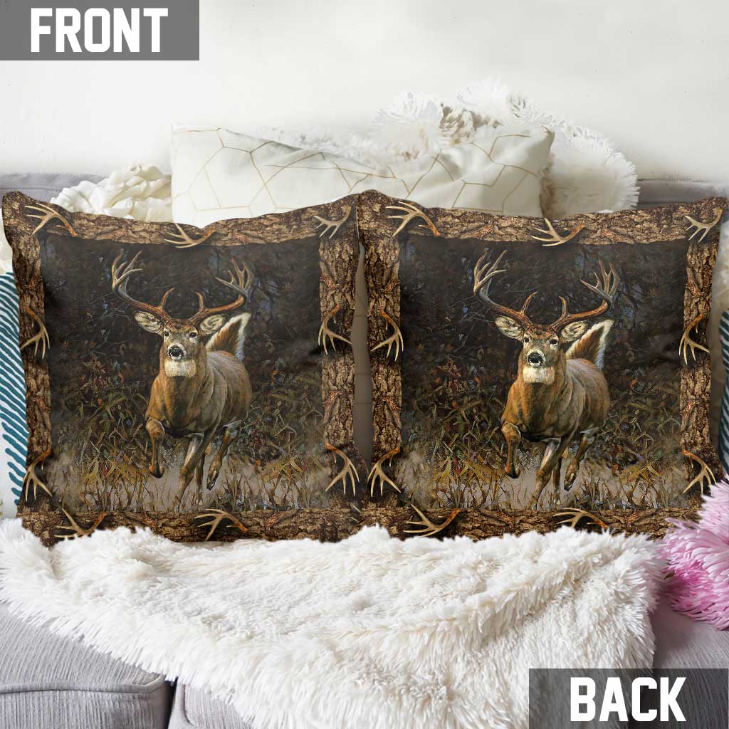 Wild Life - Hunting Throw Pillow