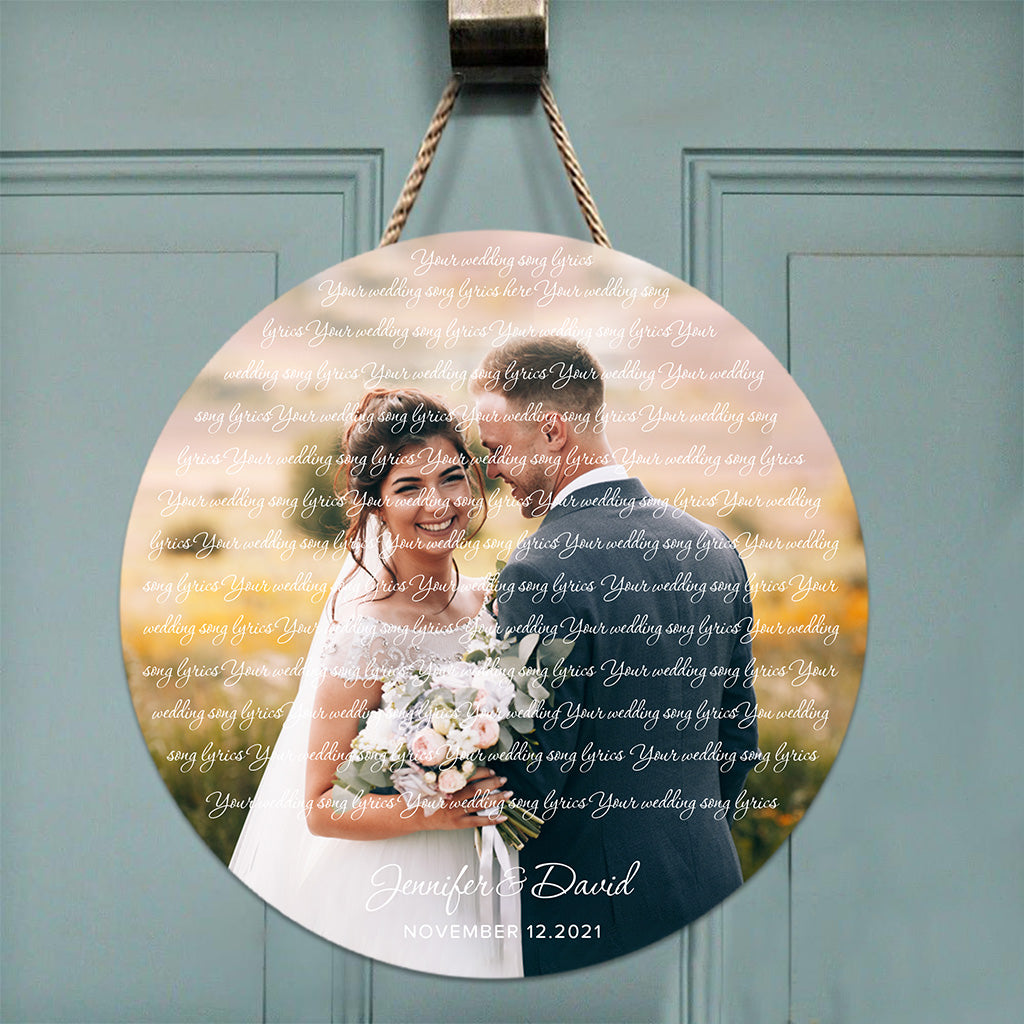 You & Me We Got This - Personalized Husband And Wife Round Wood Sign