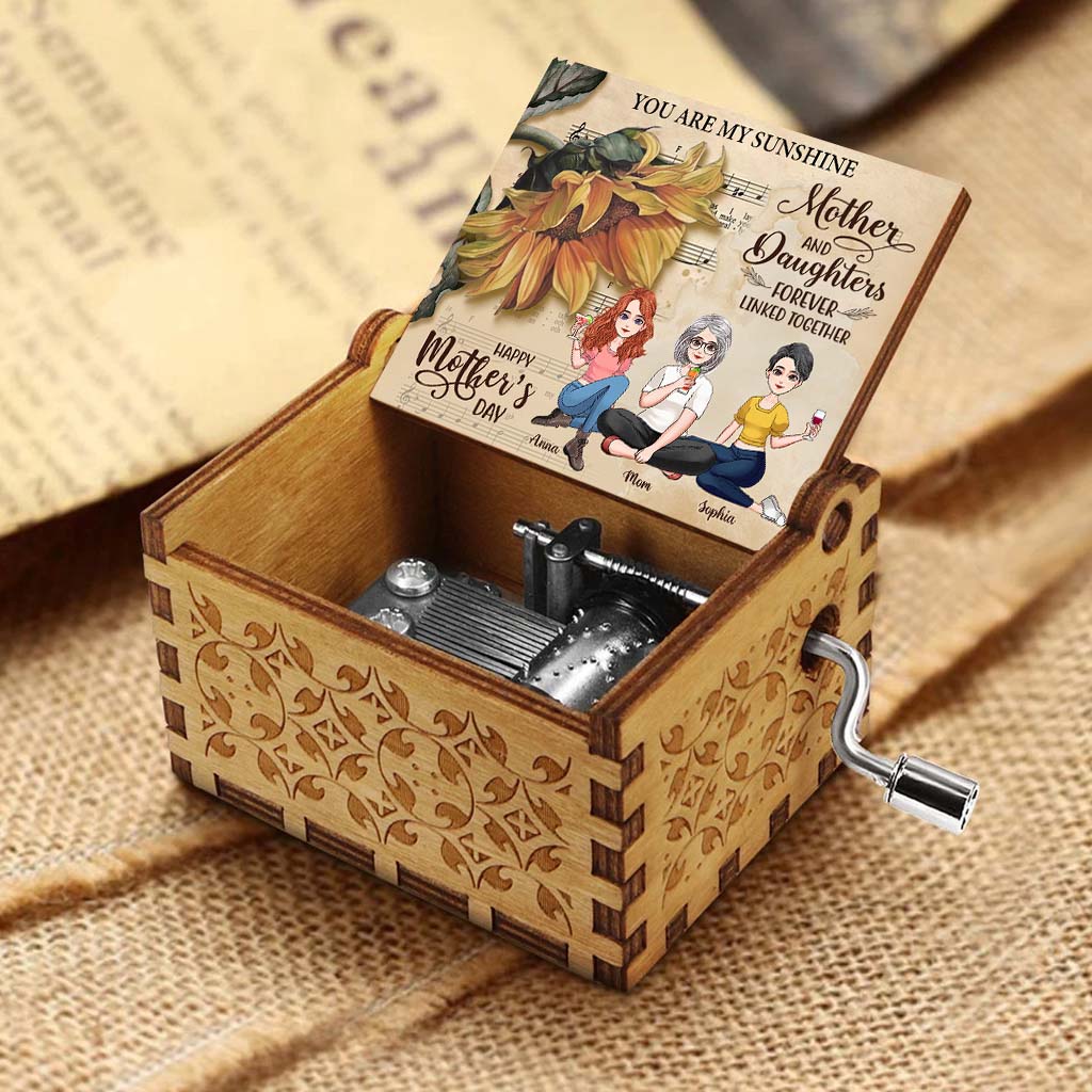 You Are My Sunshine - Personalized Mother's Day Mother Hand Crank Music Box