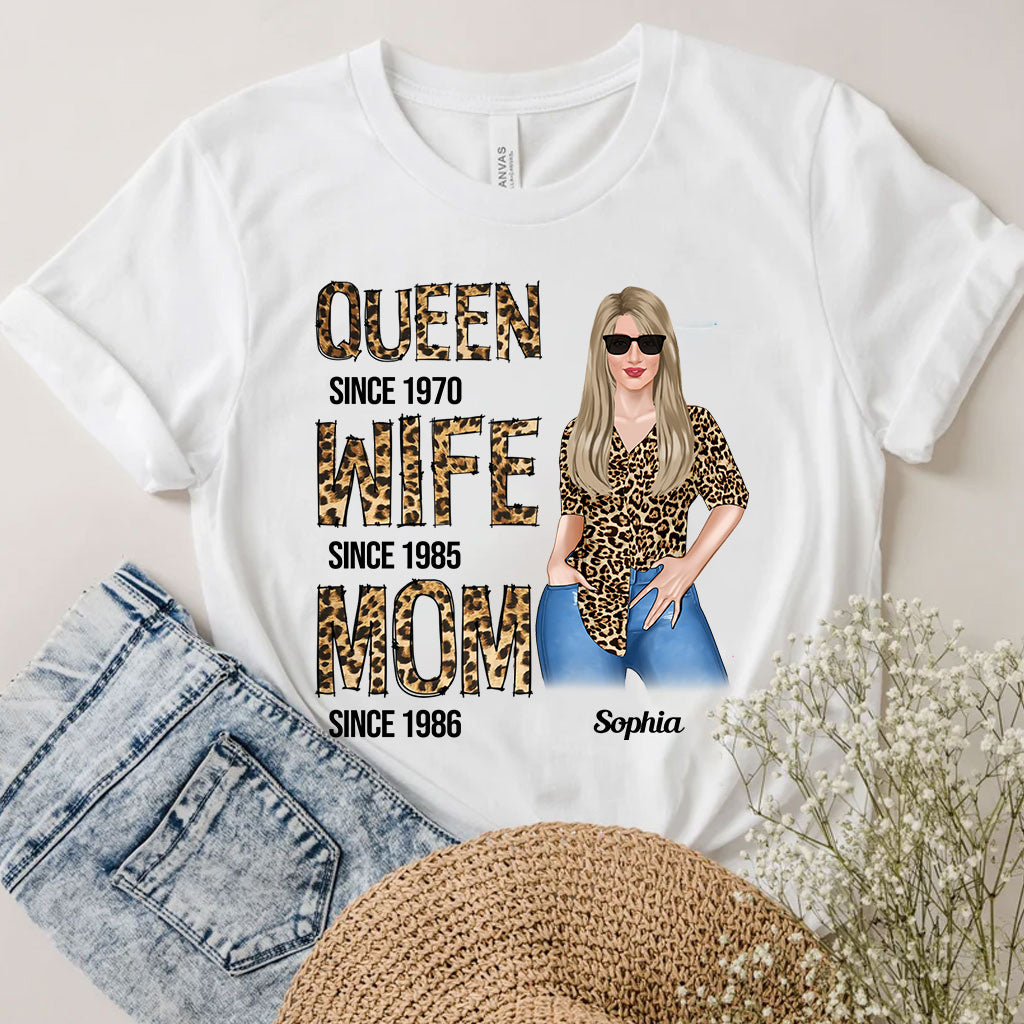 Queen Wife Mom - Personalized Mother T-shirt and Hoodie