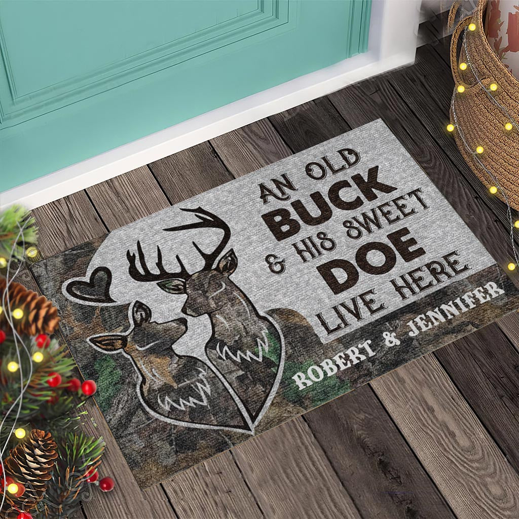 An Old Buck And His Sweet Doe - Personalized Hunting Doormat