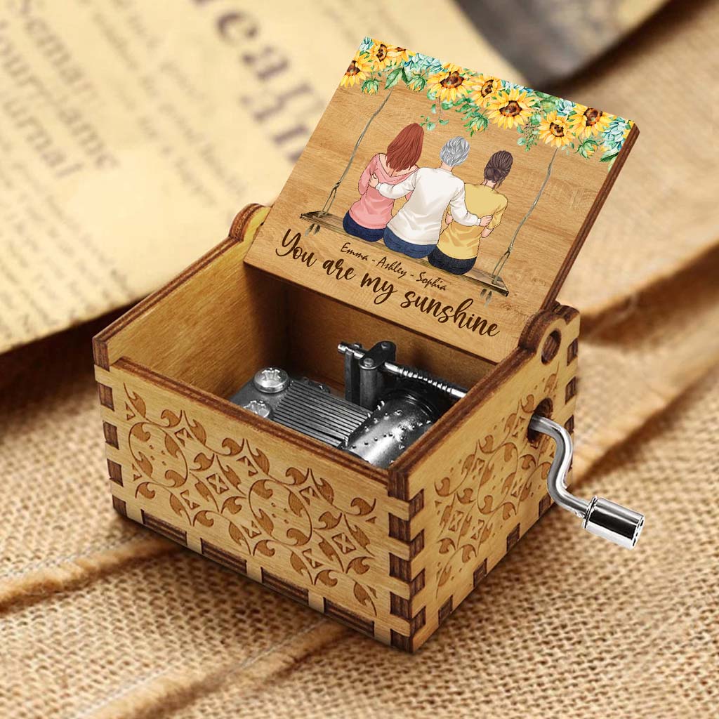 You Are My Sunshine - Personalized Mother’s Day Mother Hand Crank Music Box