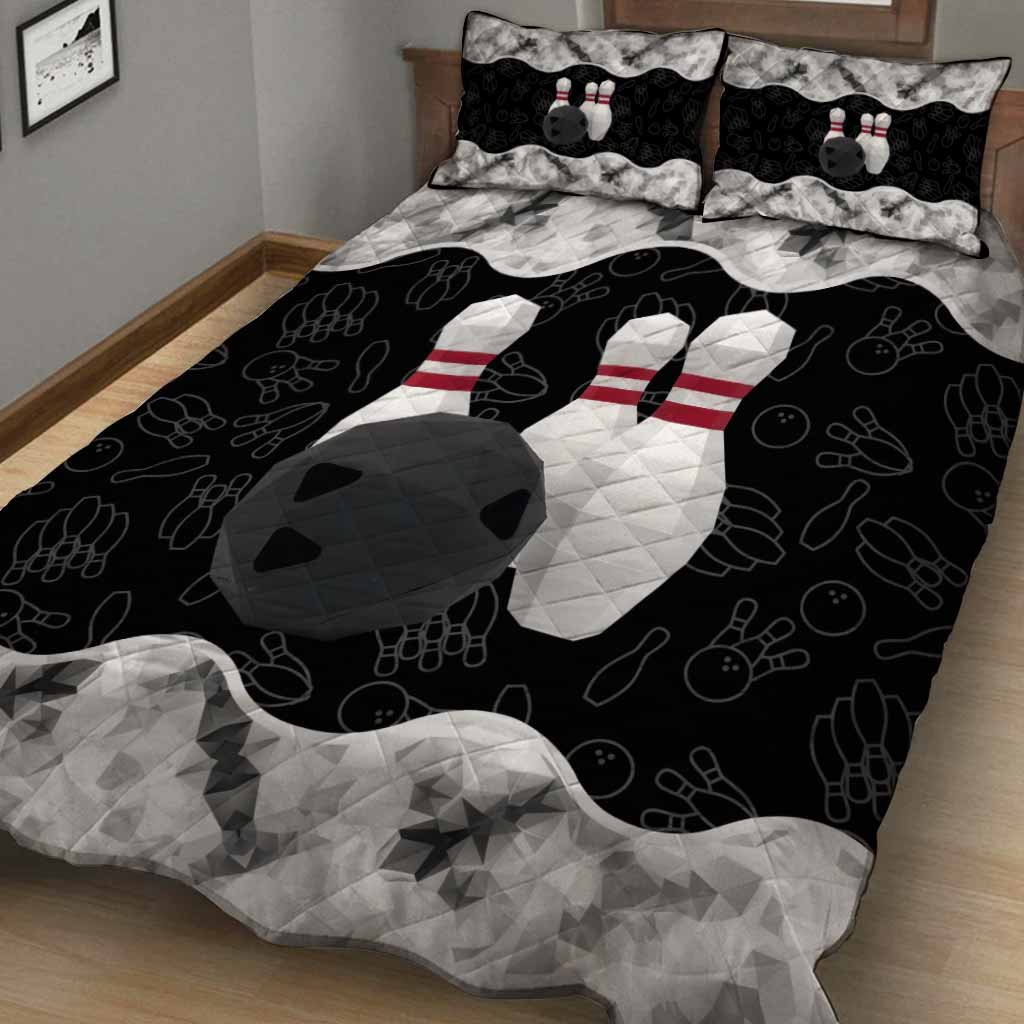 Love Bowling Quilt Bed Set