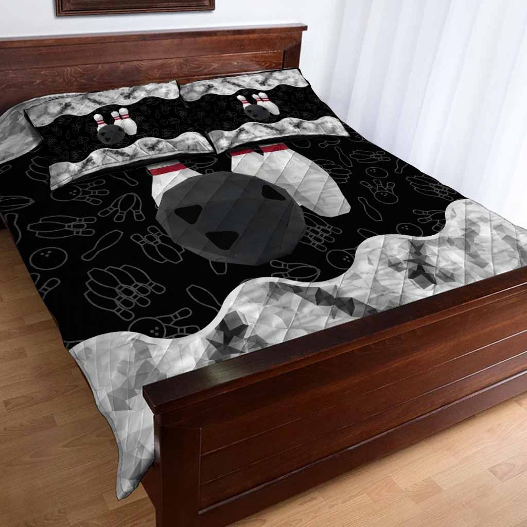 Love Bowling Quilt Bed Set