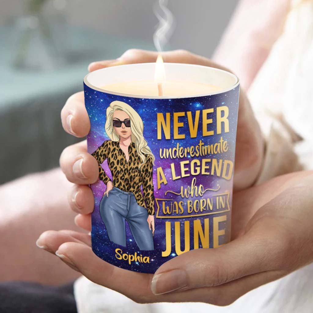 Never Undersestimate A Legend - Personalized Horoscope Candle With Wooden Lid