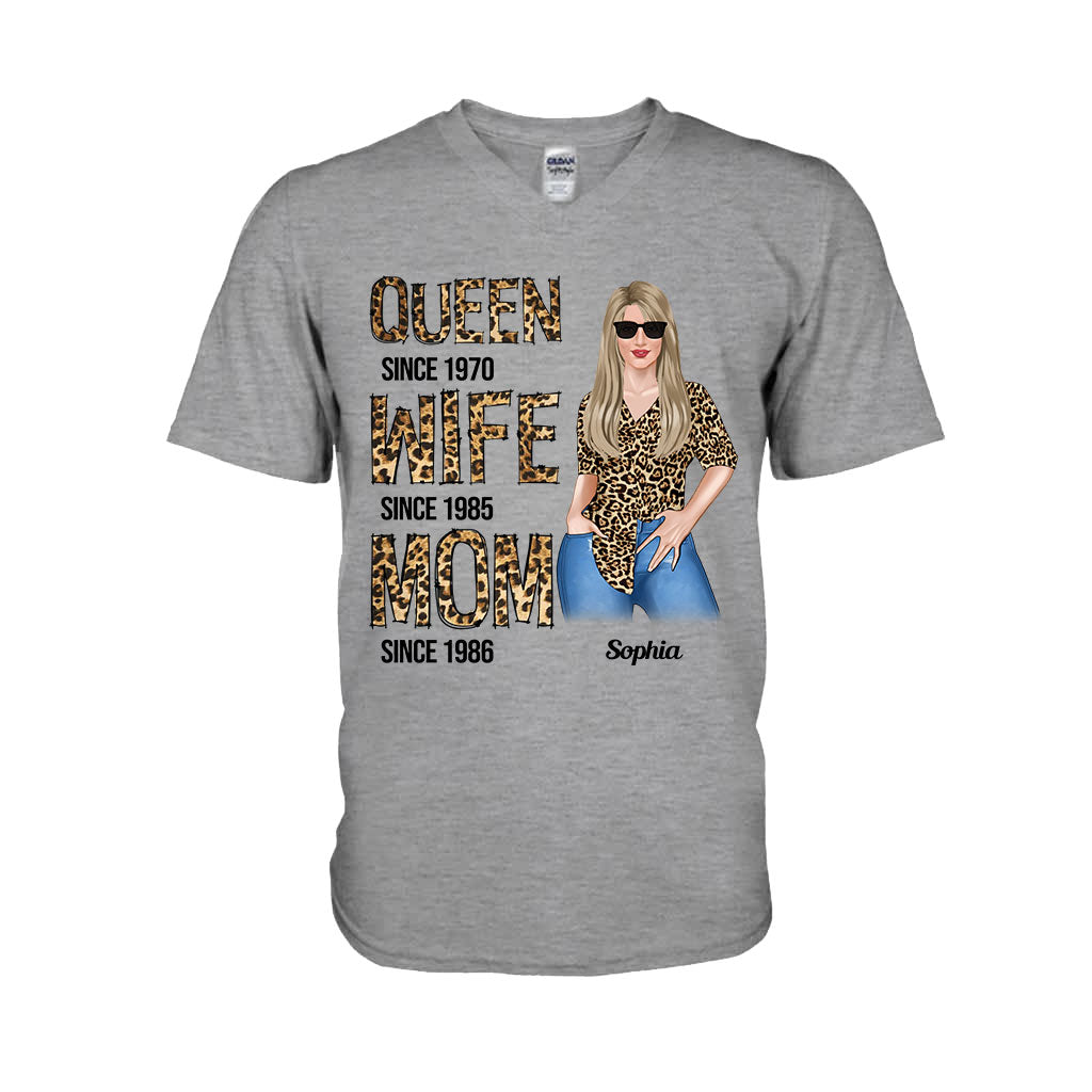 Queen Wife Mom - Personalized Mother T-shirt and Hoodie