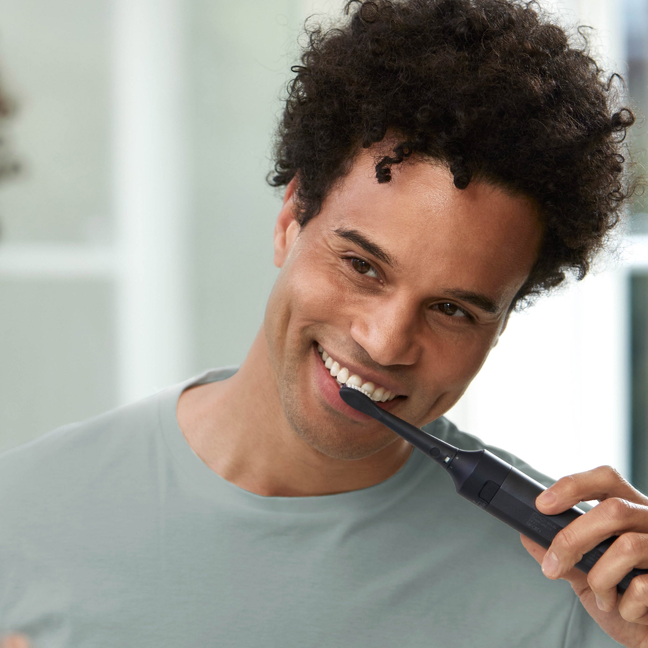 The Beard & Hair Trimmer Starter Kit with 2 Combs (1-20mm)